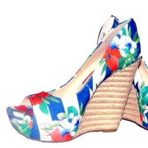 Jessica Simpson wedges